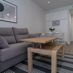 Aac - Luminoso Y Nuevo, A 1,3km Del Centro De Apartament